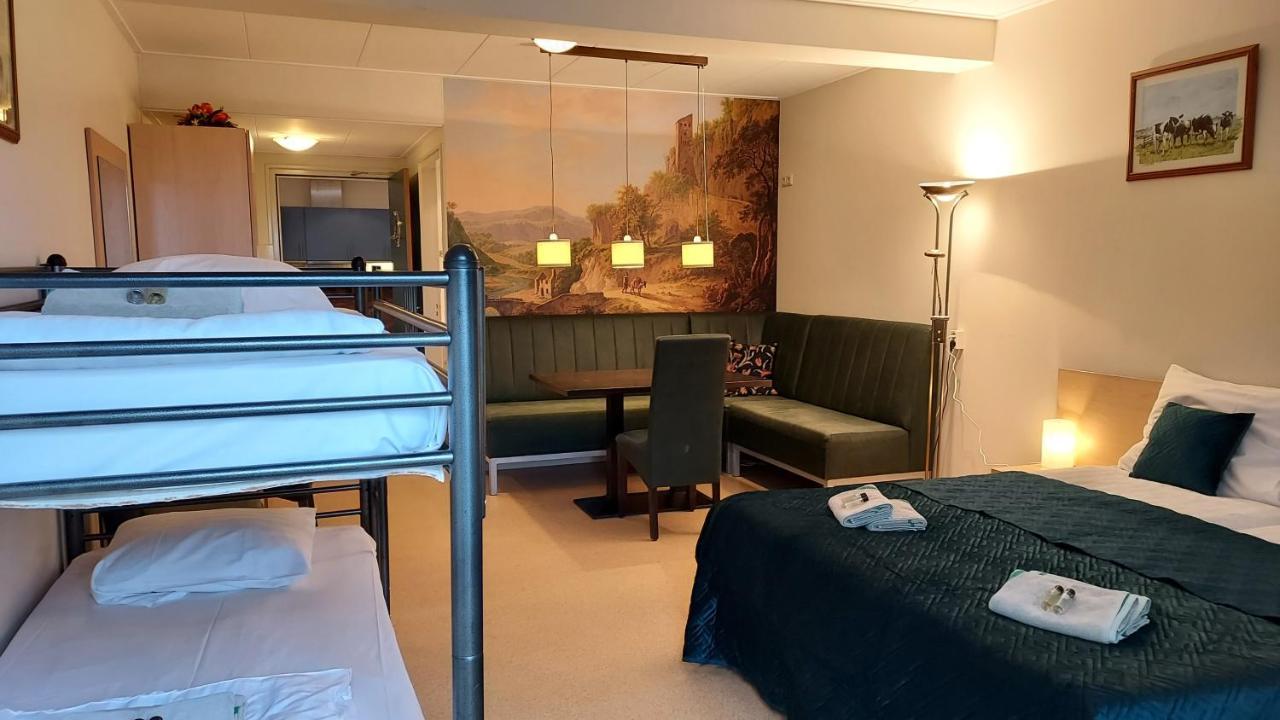 61 Aan Het Water Hotel *